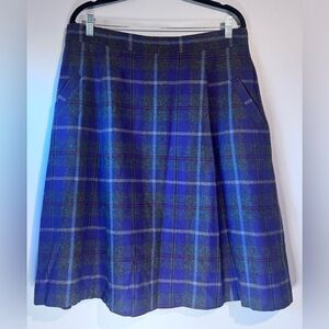 Lands End Plaid Skirt Size 12 Back Zip Pockets Gray with Purple & Pink